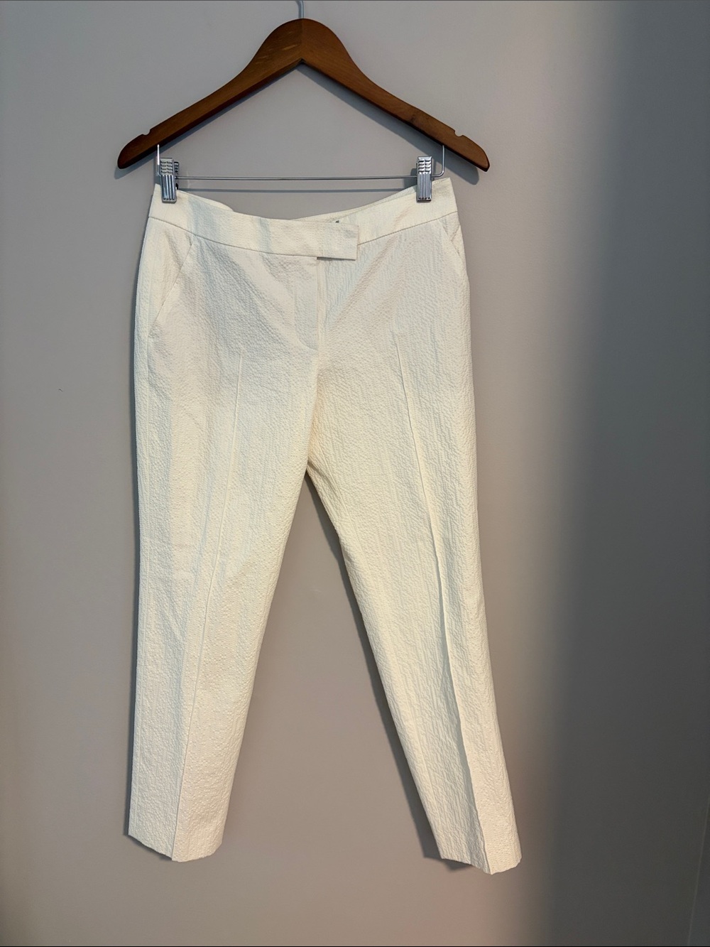 Akris Punto Cream Cropped Textured Straight-Leg Pants